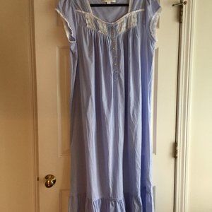 Eileen West Nightgown, size M